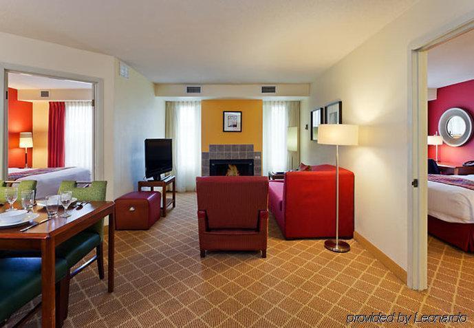 Residence Inn Indianapolis Airport Bilik gambar