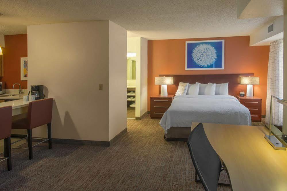 Residence Inn Indianapolis Airport Luaran gambar